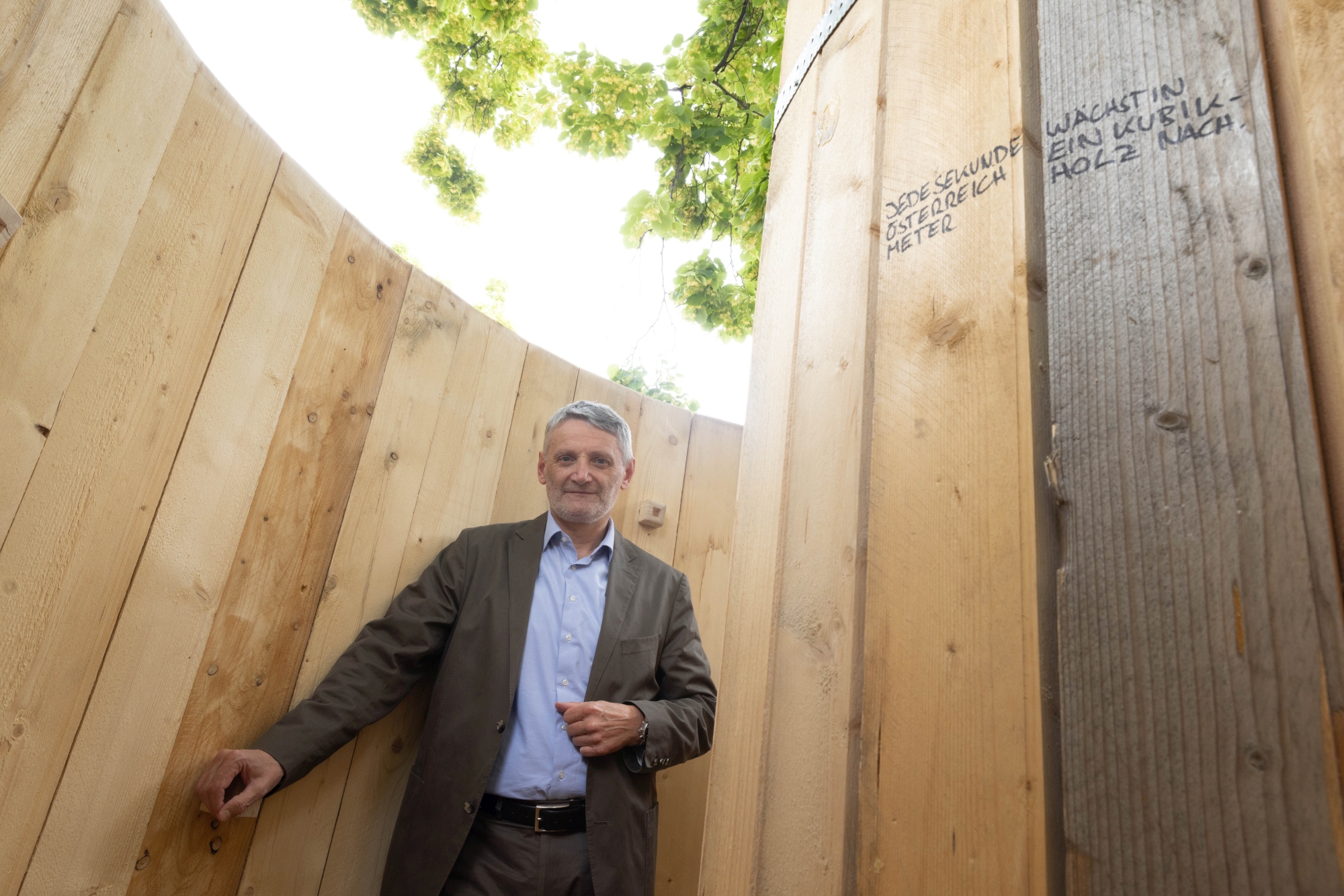 ÖBf-Vorstand Georg Schöppl im „Haus des Baumes“ vor dem MuseumsQuartier in Wien_c_eSeL.at – Lorenz Seidler
