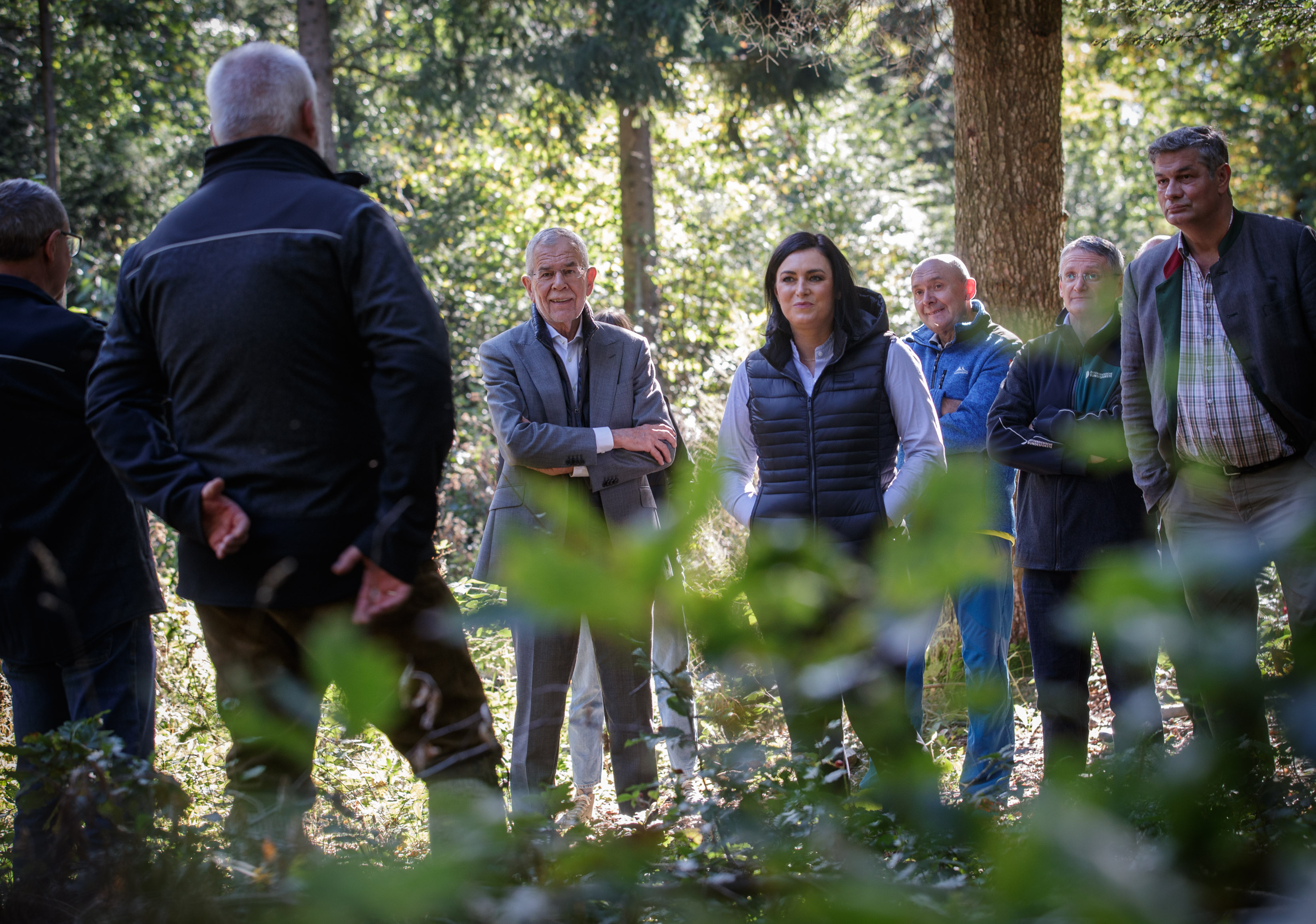 Bundespräsident Alexander Van der Bellen und Bundesministerin Elisabeth Köstinger zu Besuch im Wald der Zukunft der Bundesforste (c) Peter Lechner